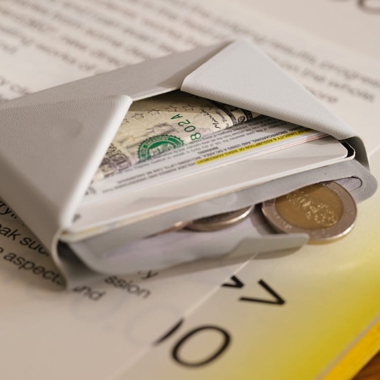 MOFT 多機能カードケース&スタンド