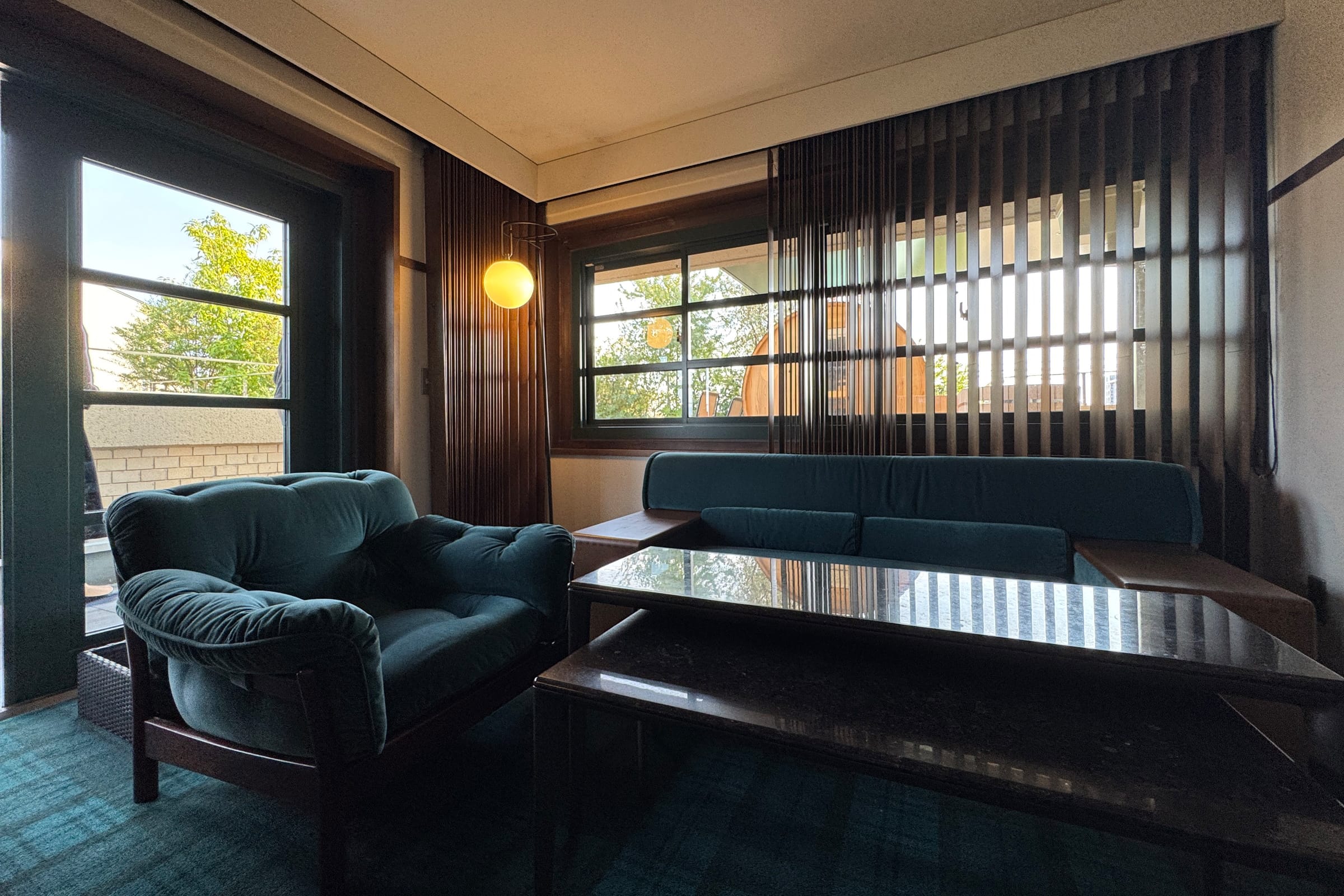 「丸福樓スイート」のリビングスペース