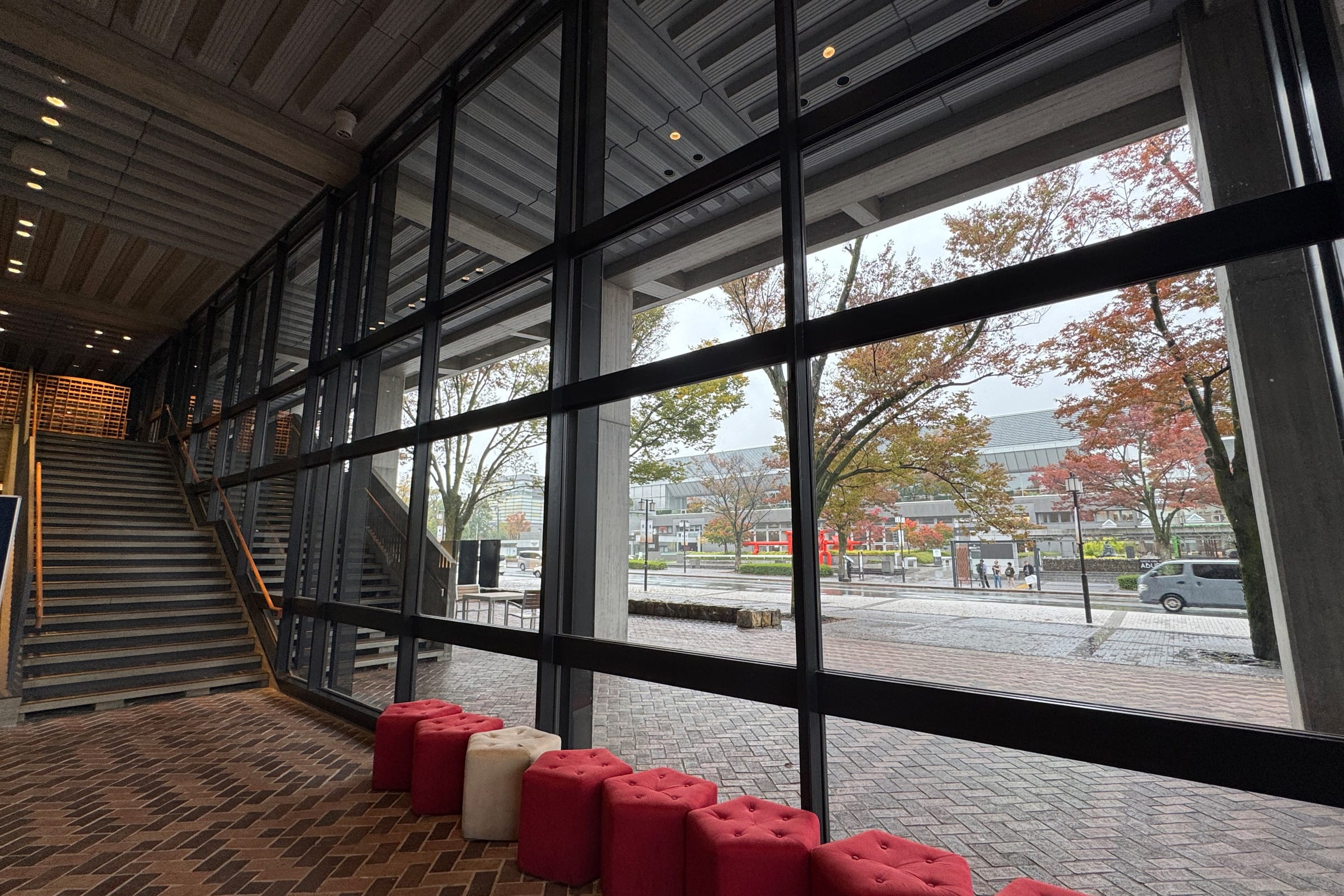 サウルホールロビー