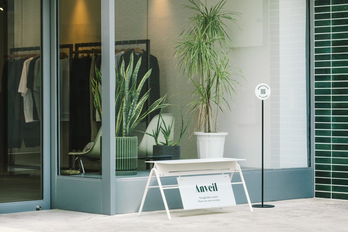 【求人情報】サイン事業「PIECE OF SIGN」などを展開する株式会社anveilが、デザイナーなど2職種を募集