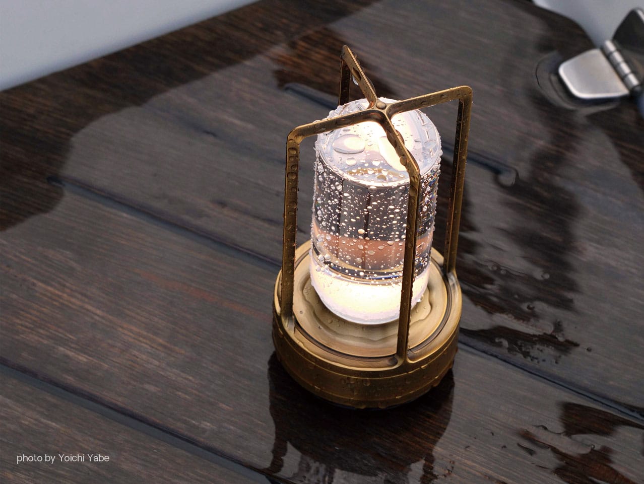 アンビエンテックから耐塩水仕様を備えた唯一無二のポータブル照明「Turn」「Turn＋」が登場