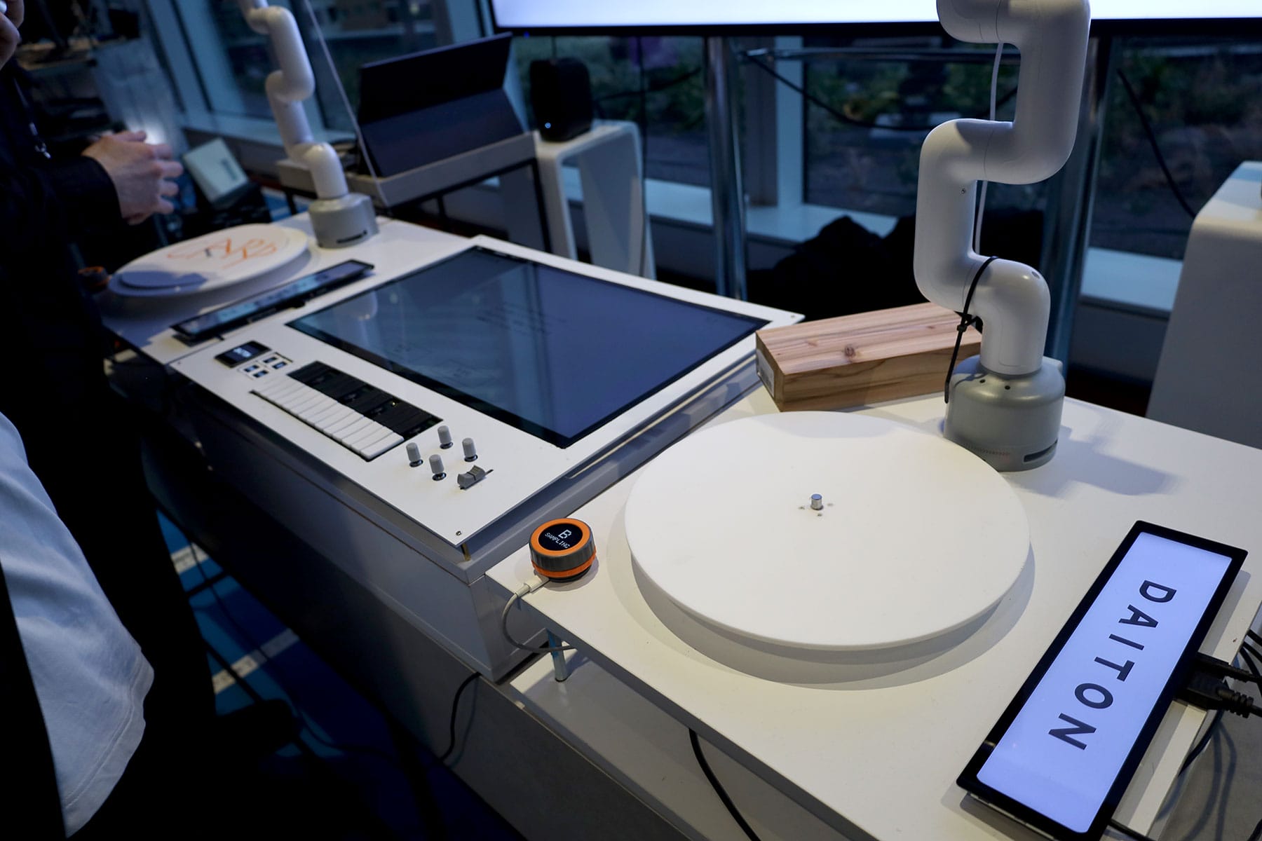 『DAITON』D2C IMG SRC STUDIO