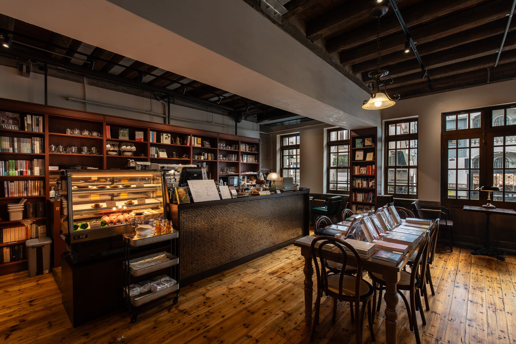 写真提供：銀月書店 Moonlight Books