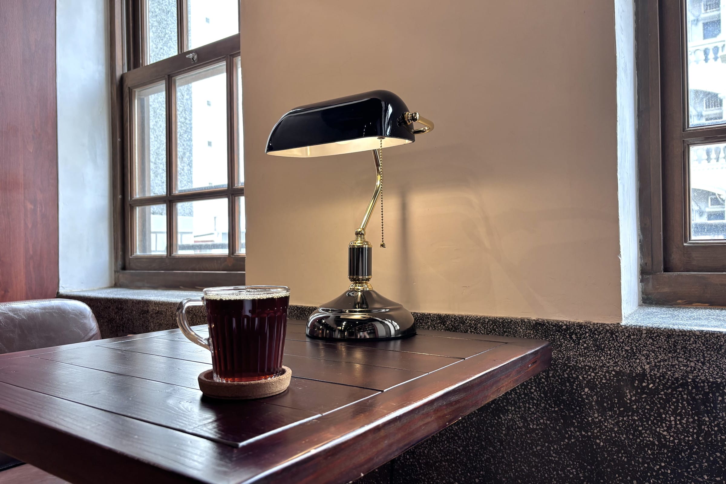 ブレンドコーヒー フランツ・カフカ（黒ブドウ・ブルーベリー）。 少し酸味があり、暑い日に飲みたくなるあっさりとした味わい