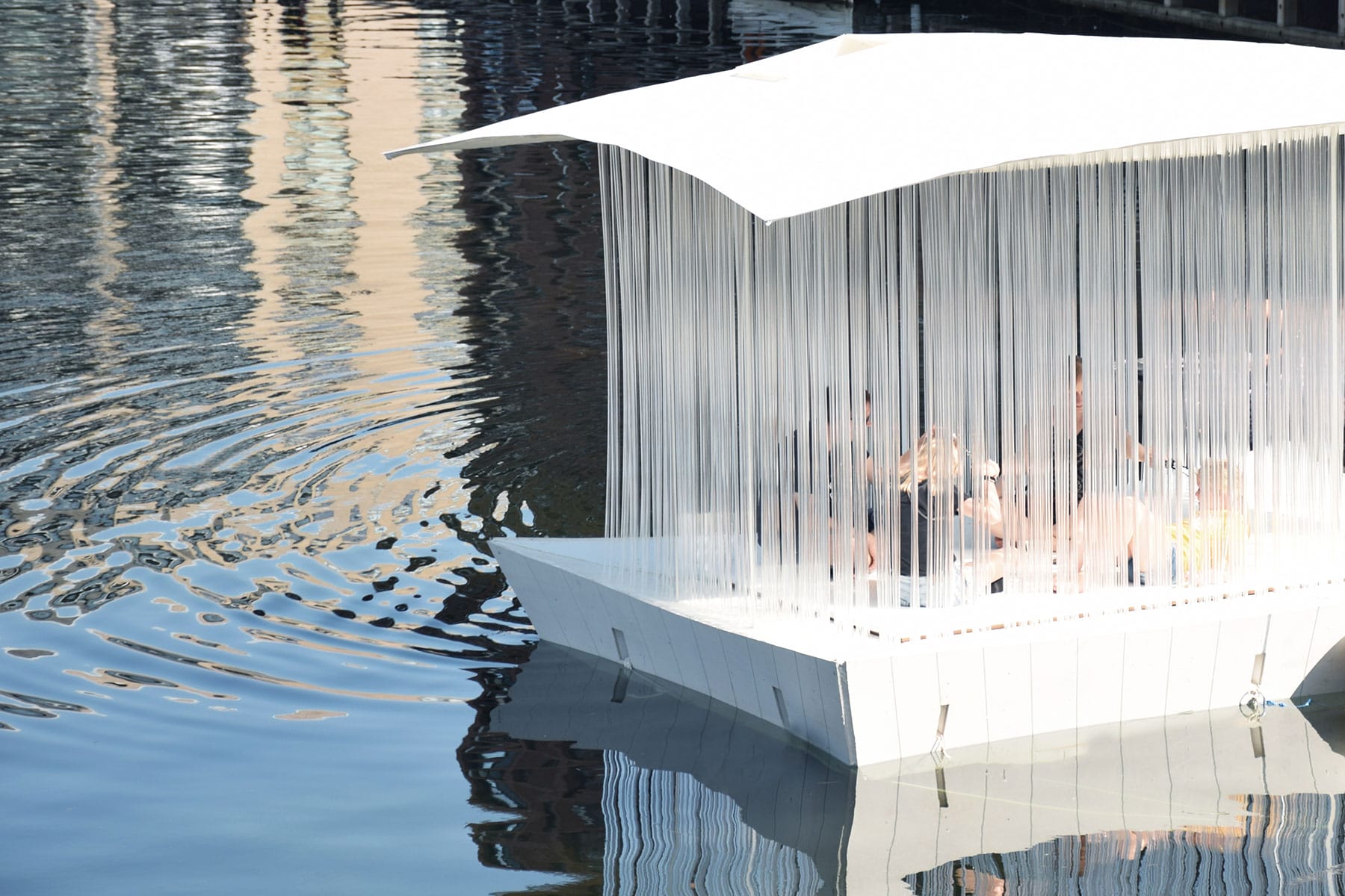 Floating Pavilion (13)